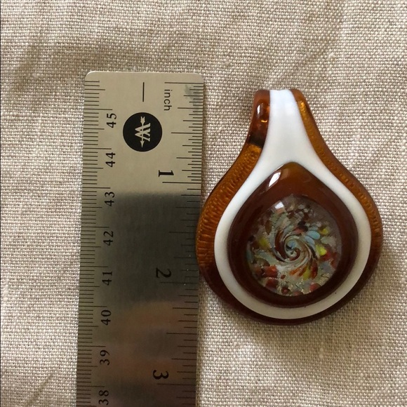 Artsy glass teardrop pendant - Picture 4 of 5